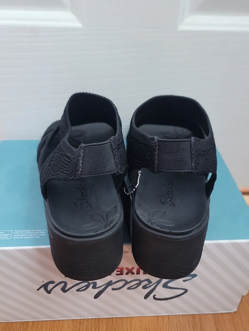 Skechers Black Knit Slingback Wedge Sandals Luxe Foam New Nwt 10